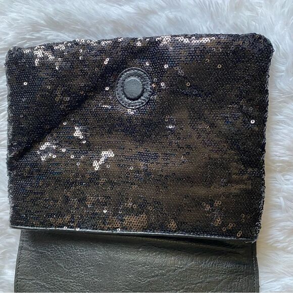 Alexis Hudson Hand Bag Fold Over Clutch Sequin Black Gold Lock No Strap - Picture 6 of 9